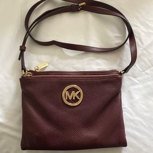 MICHAEL KORS BURGUNDY CROSSBODY PURSE